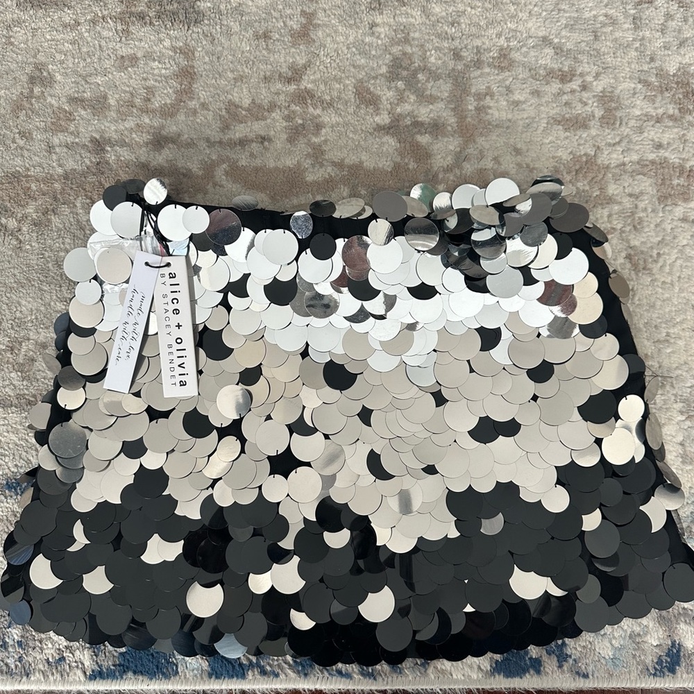 COPY - Rubi miniskirt from Alice+Olivia is decorated with a lustrous embellishe… - Picture 5 of 6